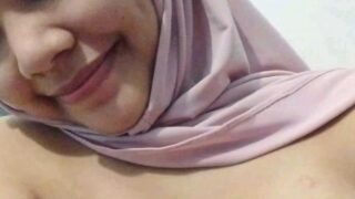 Hijab Viral Video Service Internasional Binor Mulus di Kursi Goyang New Trend 2025